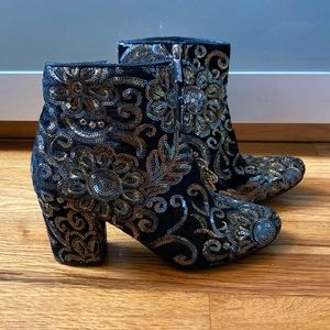Karl Lagerfeld Edith Sequined Velvet boot